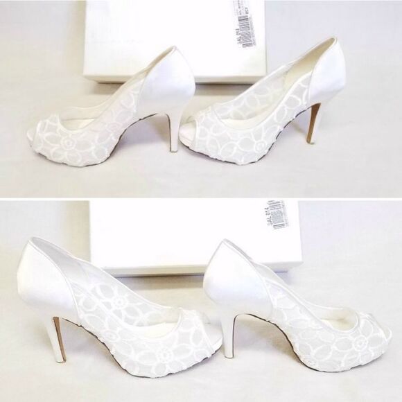 𝅺MENBUR Zoraida Ivory Lace Floral Peep Toe Pumps - Picture 2 of 8